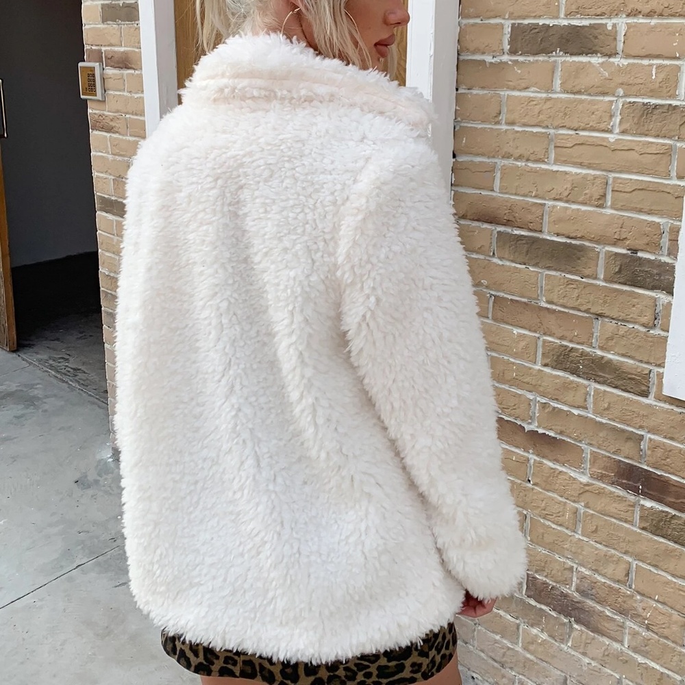 Luxe Cream Open Front Teddy Jacket Coat - Picture 2 of 4